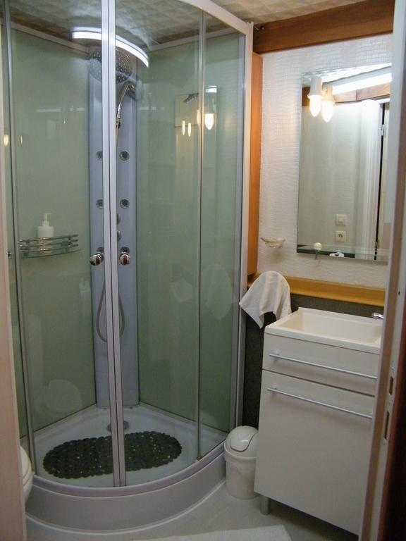 Chambres D'Hotes La Maison Sur Le Port เมซ ห้อง รูปภาพ