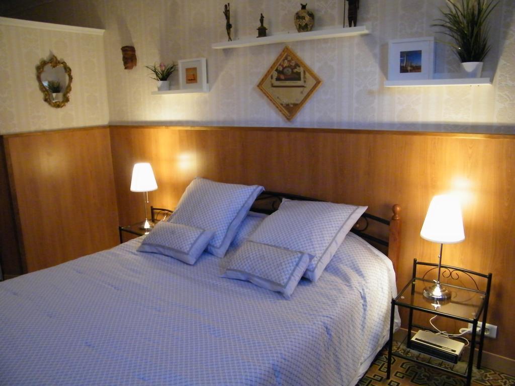 Chambres D'Hotes La Maison Sur Le Port เมซ ห้อง รูปภาพ