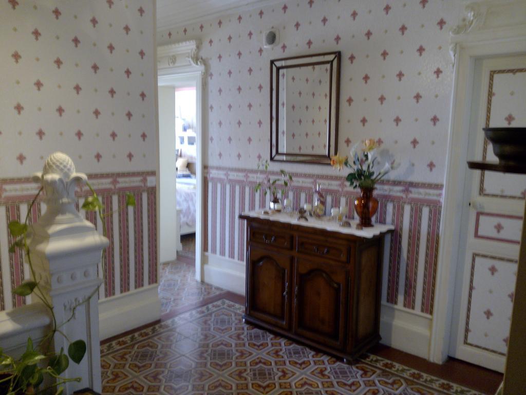 Chambres D'Hotes La Maison Sur Le Port เมซ ภายนอก รูปภาพ