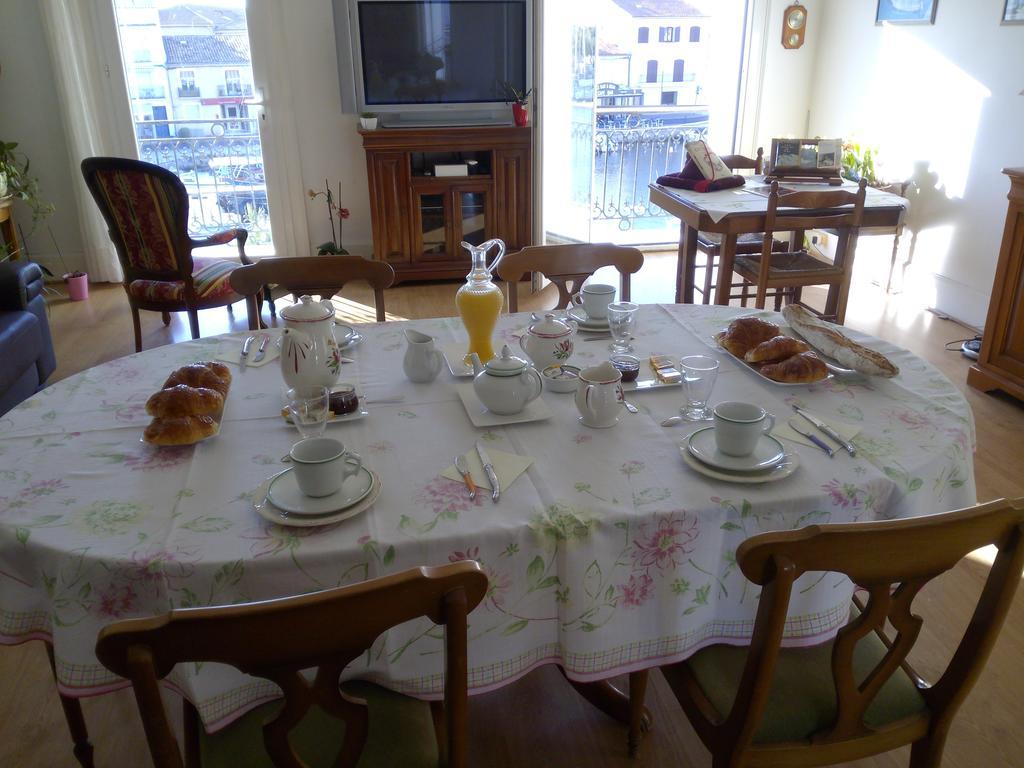 Chambres D'Hotes La Maison Sur Le Port เมซ ภายนอก รูปภาพ